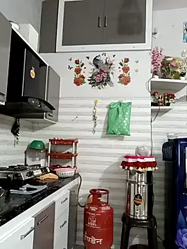 Snapshot of Best-Couple chatting on 02.19.26 Best-Couple online show from 02.19.26