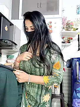 Snapshot of Best-Couple chatting on 03.02.26 Best-Couple online show from 03.02.26