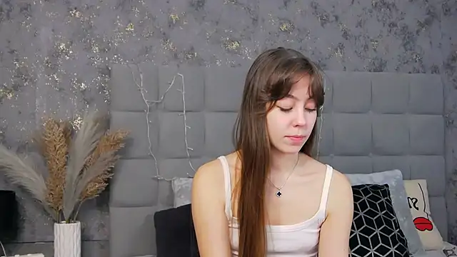 Snapshot of TheEmma chatting on 01.13.25 TheEmma online show from 01.13.25