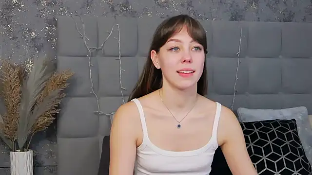 Snapshot of TheEmma chatting on 01.13.25 TheEmma online show from 01.13.25