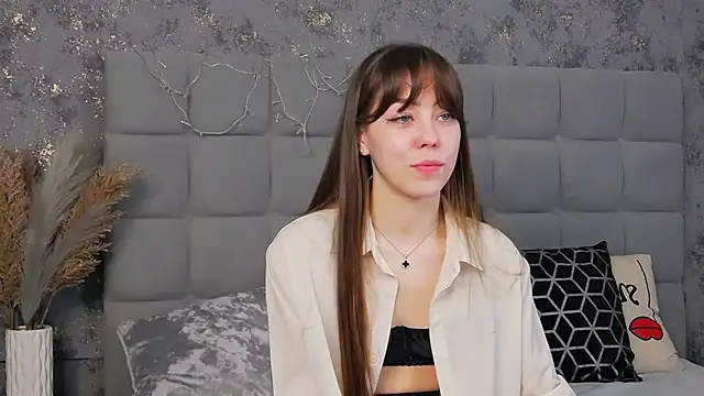 Snapshot of TheEmma chatting on 01.18.25 TheEmma online show from 01.18.25