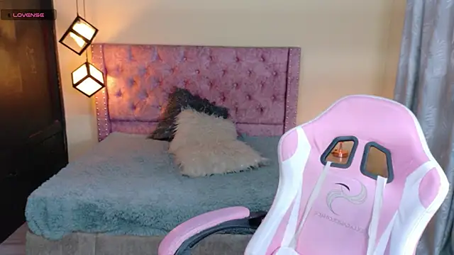 michell petty01 online show from 10.29.25