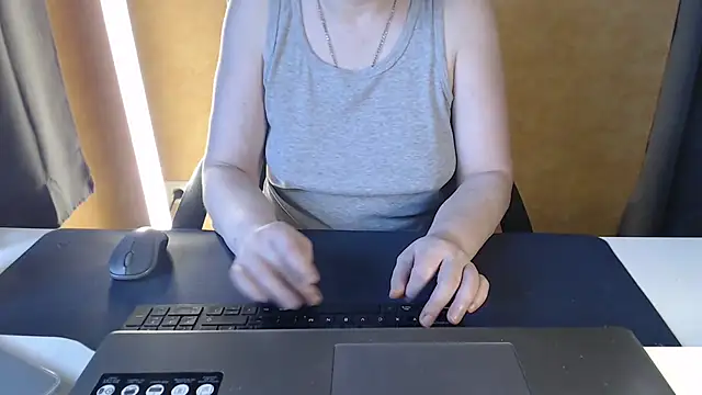 Sweet Phoenix online show from 03.08.26