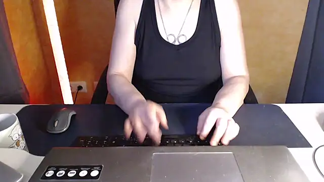 Sweet Phoenix online show from 05.25.26