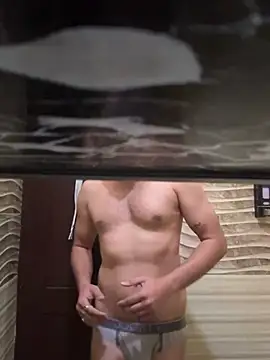 Snapshot of skyisthelimit12 chatting on 02.02.25 skyisthelimit12 online show from 02.02.25