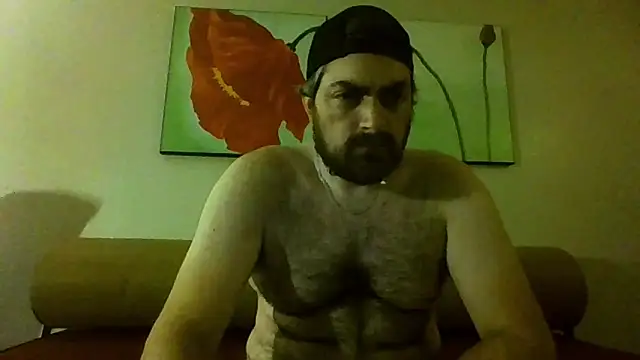 Snapshot of bearymikeyy chatting on 10.30.25 bearymikeyy online show from 10.30.25