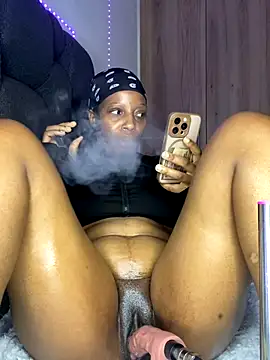 Thando04 online show from 10.14.25