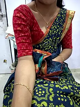 lovelygirl4567 online show from 10.28.25