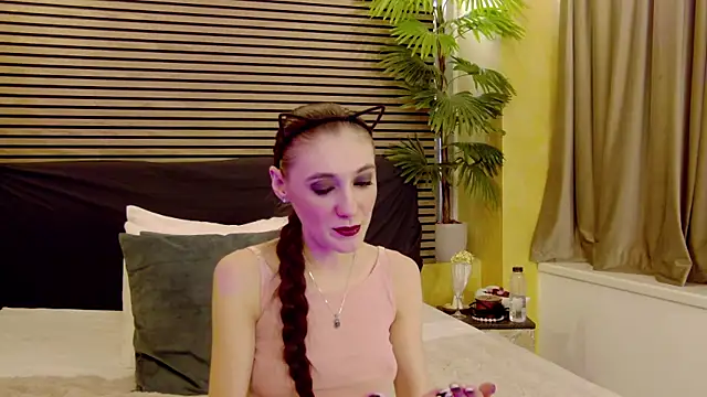 SamaraSinn online show from 01.23.25