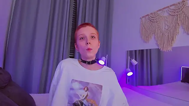 Snapshot of Iris_Pastels chatting on 02.27.25 Iris Pastels online show from 02.27.25