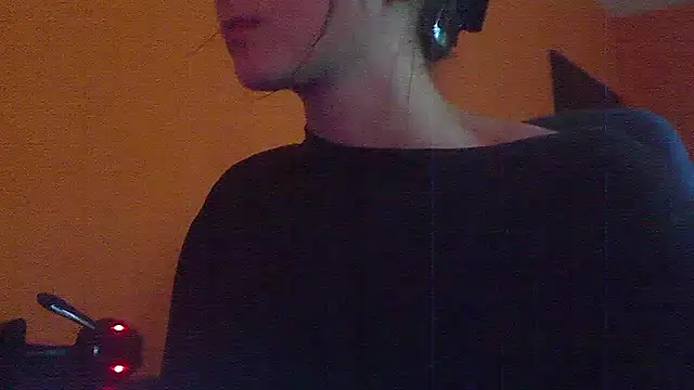 Analitayoung online show from 04.27.26