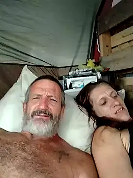 Snapshot of Cloudin_around chatting on 12.18.24 Cloudin around online show from 12.18.24