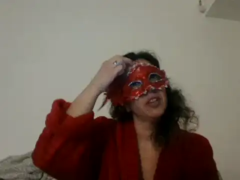 Snapshot of couple-tuga chatting on 02.01.25 couple-tuga online show from 02.01.25