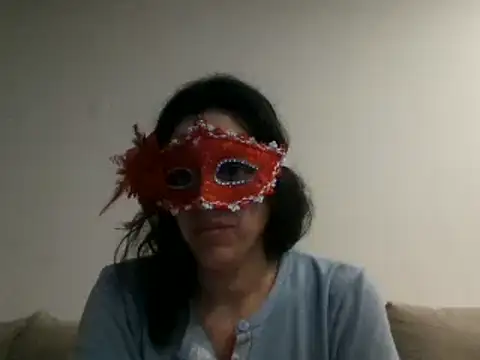 Snapshot of couple-tuga chatting on 02.10.25 couple-tuga online show from 02.10.25
