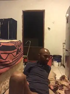 Snapshot of MKbesxxx chatting on 10.14.25 MKbesxxx online show from 10.14.25