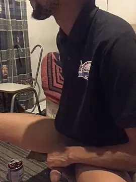 Snapshot of MKbesxxx chatting on 10.18.25 MKbesxxx online show from 10.18.25