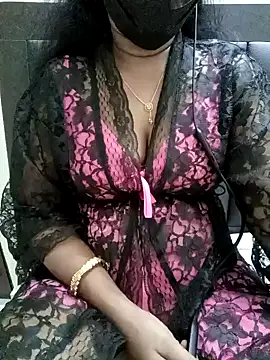 Snapshot of Tamil_Vishalini chatting on 02.07.25 Tamil Vishalini online show from 02.07.25