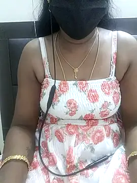 Snapshot of Tamil_Vishalini chatting on 02.21.25 Tamil Vishalini online show from 02.21.25