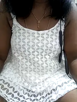 Snapshot of Tamil_Vishalini chatting on 09.17.25 Tamil Vishalini online show from 09.17.25
