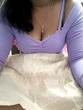 Tamil Vishalini online show from 04.13.26