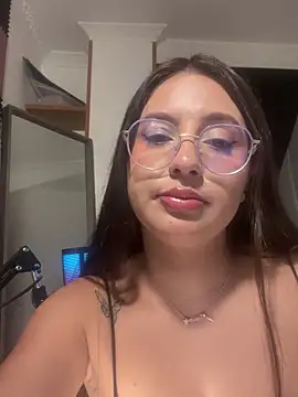 Snapshot of Gretta_Hot chatting on 01.17.25 Gretta Hot online show from 01.17.25