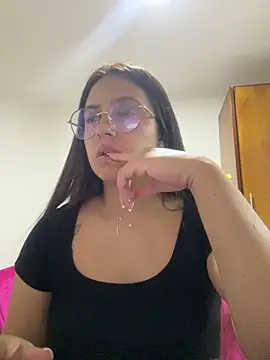 Snapshot of Gretta_Hot chatting on 02.11.25 Gretta Hot online show from 02.11.25