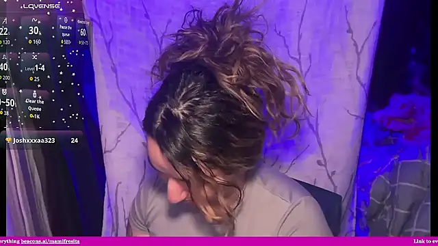 Snapshot of mamifresita chatting on 05.27.26 mamifresita online show from 05.27.26