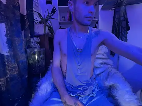 Snapshot of Trystan_Spellman chatting on 02.07.26 Trystan Spellman online show from 02.07.26