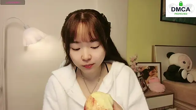 Snapshot of Chenjing0 chatting on 02.20.25 Chenjing0 online show from 02.20.25