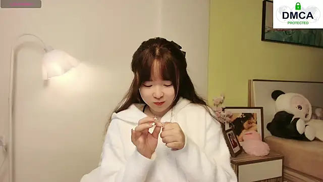 Snapshot of Chenjing0 chatting on 02.20.25 Chenjing0 online show from 02.20.25