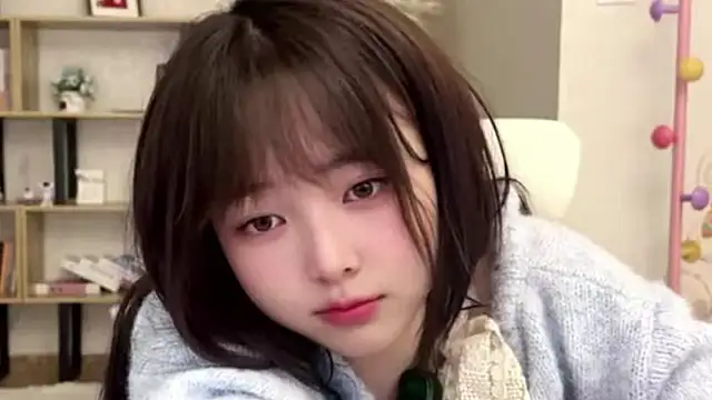 Chenjing0 online show from 04.18.26