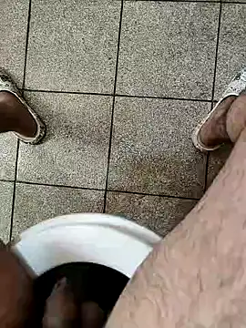 Snapshot of dreamers_dick chatting on 01.20.25 dreamers dick online show from 01.20.25