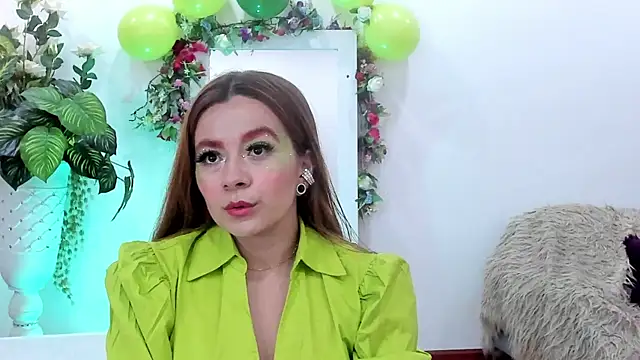 Snapshot of LiaCathaleya chatting on 03.17.25 LiaCathaleya online show from 03.17.25