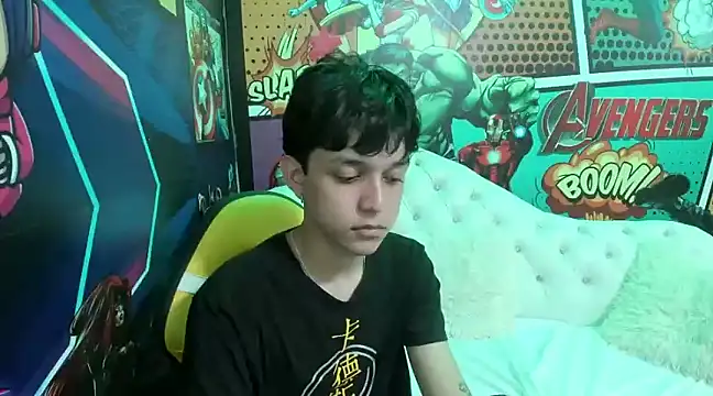 Snapshot of jisuscat chatting on 01.14.25 jisuscat online show from 01.14.25