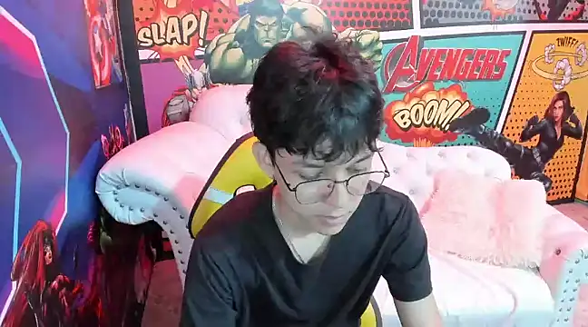 Snapshot of jisuscat chatting on 01.19.25 jisuscat online show from 01.19.25