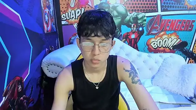 Snapshot of jisuscat chatting on 01.25.25 jisuscat online show from 01.25.25