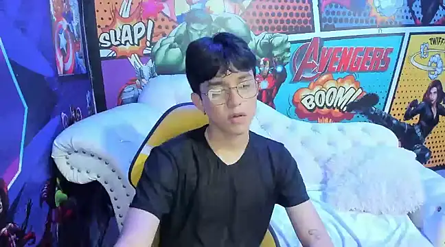 Snapshot of jisuscat chatting on 01.29.25 jisuscat online show from 01.29.25