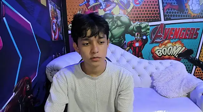 Snapshot of jisuscat chatting on 02.04.25 jisuscat online show from 02.04.25