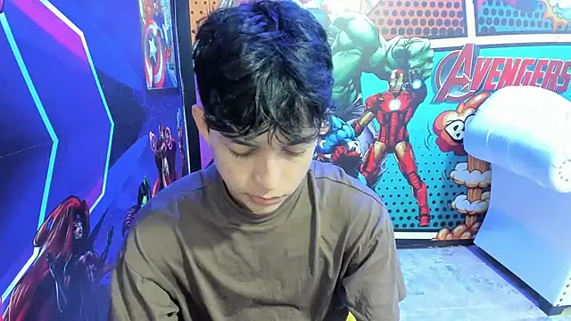 Snapshot of jisuscat chatting on 02.21.25 jisuscat online show from 02.21.25