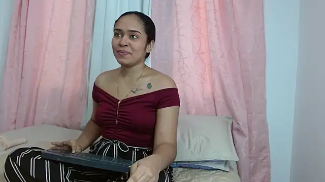 Snapshot of majut_1 chatting on 01.29.25 majut 1 online show from 01.29.25