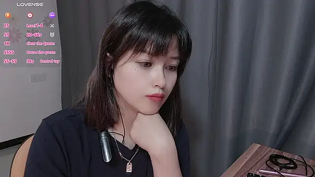 Lucky-xiuxiu online show from 10.16.25