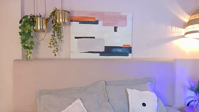 AbieHills online show from 11.12.25