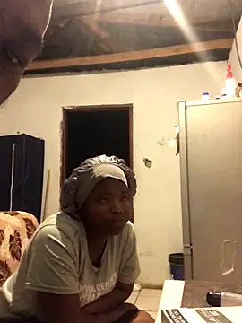 KMbesxxx online show from 10.22.25