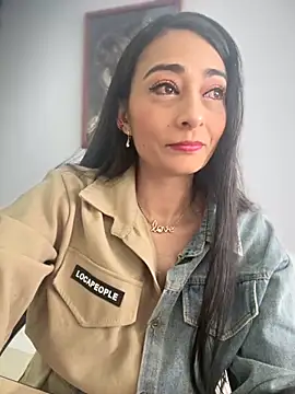 BELLA--26 online show from 11.01.25