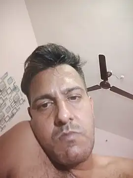 Snapshot of MAGNETICDADDY8 chatting on 09.27.25 MAGNETICDADDY8 online show from 09.27.25