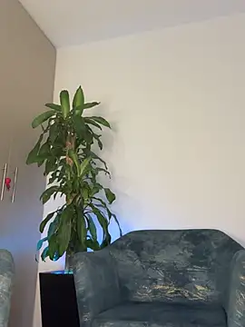 Laurensmith9 online show from 01.16.25