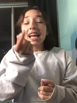 NickiYoung online show from 01.10.25