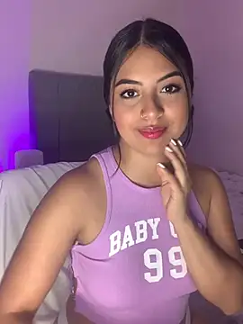 Snapshot of Julii- chatting on 02.23.25 Julii- online show from 02.23.25