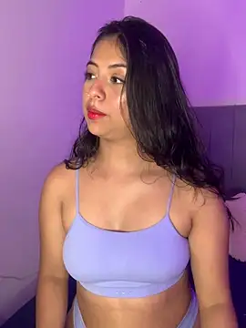 Snapshot of Julii- chatting on 03.16.25 Julii- online show from 03.16.25