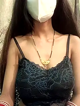 Snapshot of Stripper_Maahi chatting on 01.14.25 Stripper Maahi online show from 01.14.25